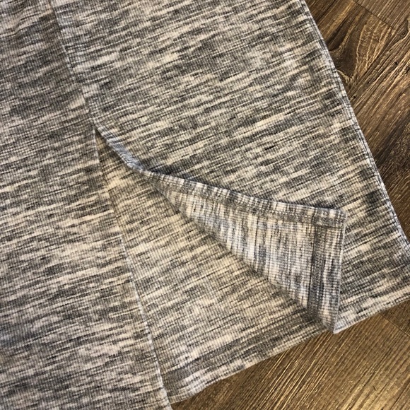 Grey Pencil Skirt - Picture 3 of 4